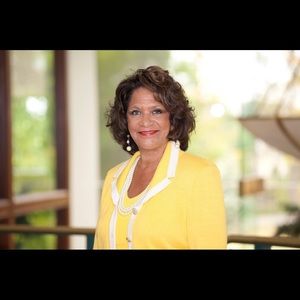 Meet your Posher, Pam